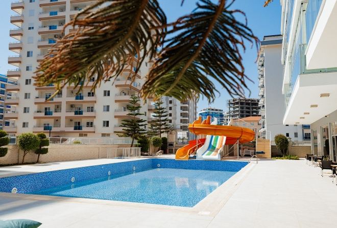 Аренда просторной квартиры 1+1 в Махмутларе — 75 м², бассейн, SPA, от 3 месяцев, комфорт как дома у моря