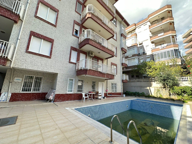 Квартира с красивым и уютным интерьером 2+1 в центре Алании.
