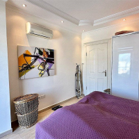 Продажа просторной квартиры с тремя спальнями и остекленным балконом в Джикджилли