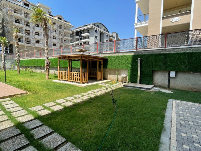 Продажа новой видовой квартиры с чистовой отделкой всего в 100 метрах от Средиземного моря