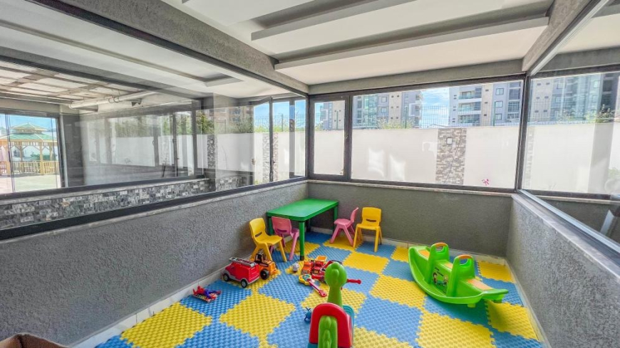 Современная квартира 1+1 рядом с морем в престижном районе Каргыджак