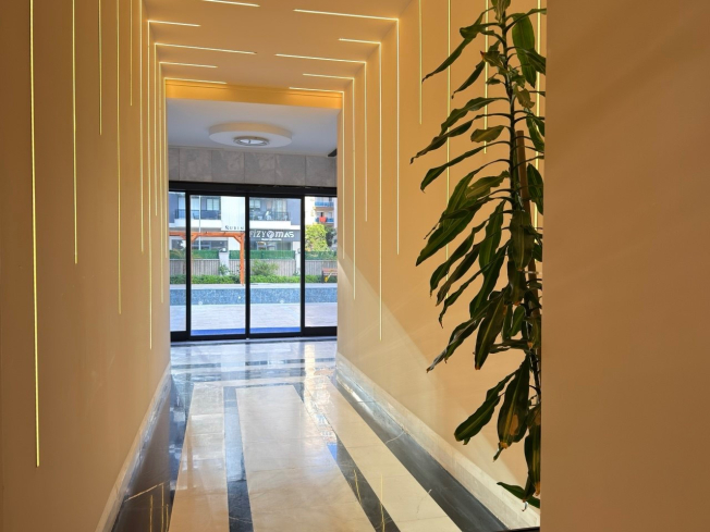 Уютная и стильная квартира 2+1 в самом центре Махмутлара – 150 метров до моря!