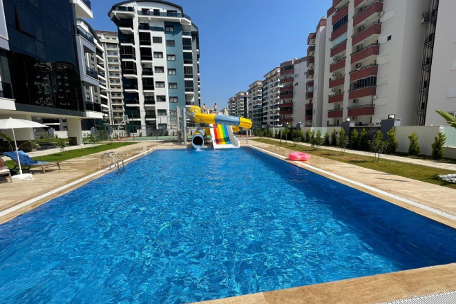 FULL AKTİVİTELİ SİTEDE 1+1 KİRALIK DAİRE