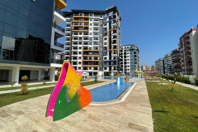 FULL AKTİVİTELİ SİTEDE 1+1 KİRALIK DAİRE