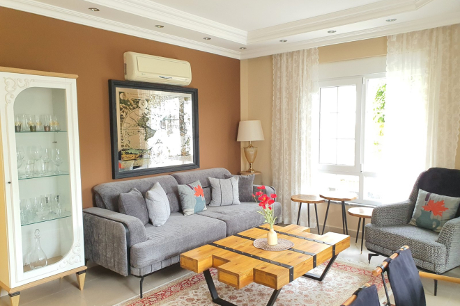 TEPE MAHALLESİNDE EŞYALI  2+1 BAHÇELİ  DAİRE