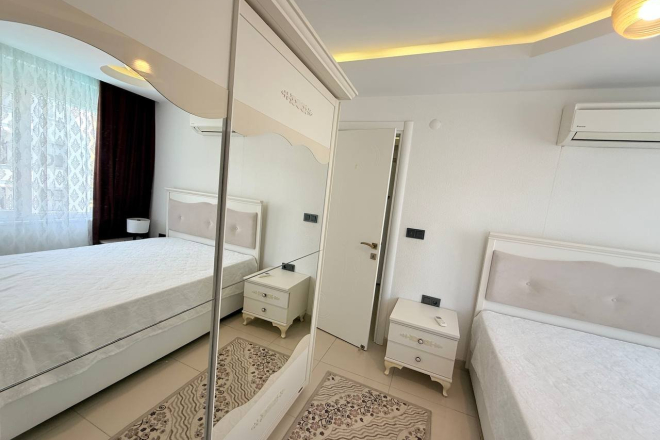EŞYALI 1+1 DAİRE DENİZE 300 M