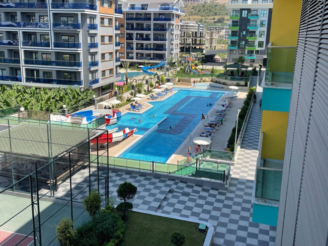 FULL AKTİVİTELİ SİTEDE EŞYALI 1+1 SATILIK DAİRE