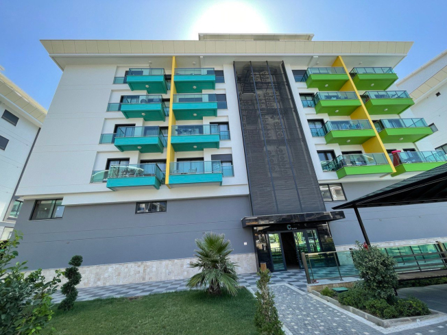FULL AKTİVİTELİ SİTEDE EŞYALI 1+1 SATILIK DAİRE