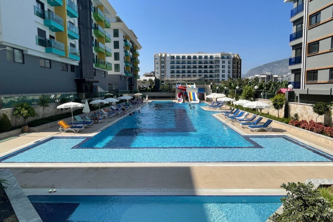 FULL AKTİVİTELİ SİTEDE EŞYALI 1+1 SATILIK DAİRE