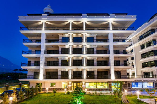 VATANDAŞLIĞA UYGUN 3+1 LÜX SİTE İCERİSİNDE  SATILIK PENTHOUSE