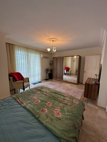 MAHMUTLARDA 2+1 EŞYALI GENİŞ DAİRE MAHMUTLARDA 2+1 EŞYALI GENİŞ DAİRE