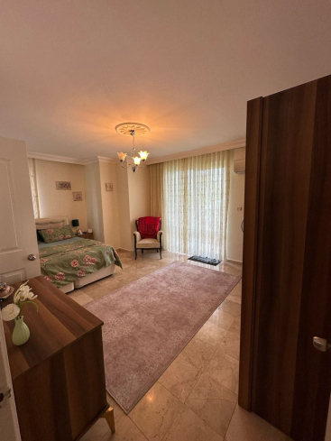 MAHMUTLARDA 2+1 EŞYALI GENİŞ DAİRE MAHMUTLARDA 2+1 EŞYALI GENİŞ DAİRE