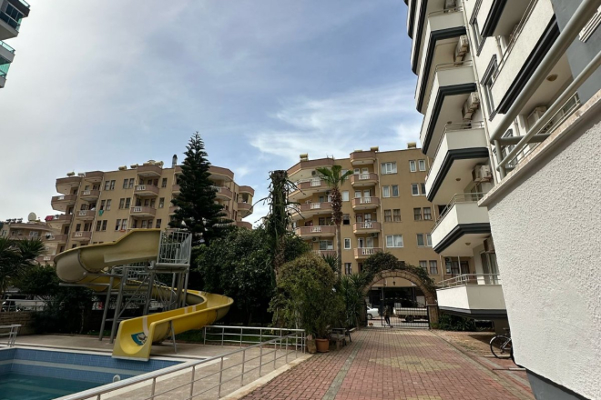 MAHMUTLARDA 2+1 EŞYALI GENİŞ DAİRE MAHMUTLARDA 2+1 EŞYALI GENİŞ DAİRE
