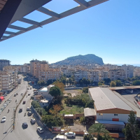 Пентхаус 2+1 под ВНЖ, с панорамным видом на море и крепость в комплексе в районе Клеопатра