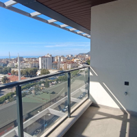 Пентхаус 2+1 под ВНЖ, с панорамным видом на море и крепость в комплексе в районе Клеопатра