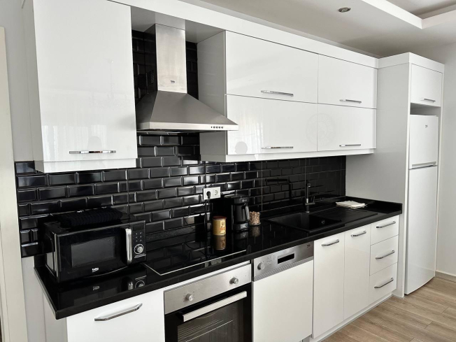 Современная меблированная квартира 1+1 в районе, Оба — 800 м до моря. Подходит под ВНЖ