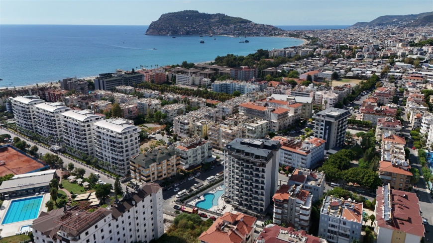 Стильная квартира 1+1 в районе Оба — 600 м до моря, премиум-комплекс, возможна под краткосрочную аренду