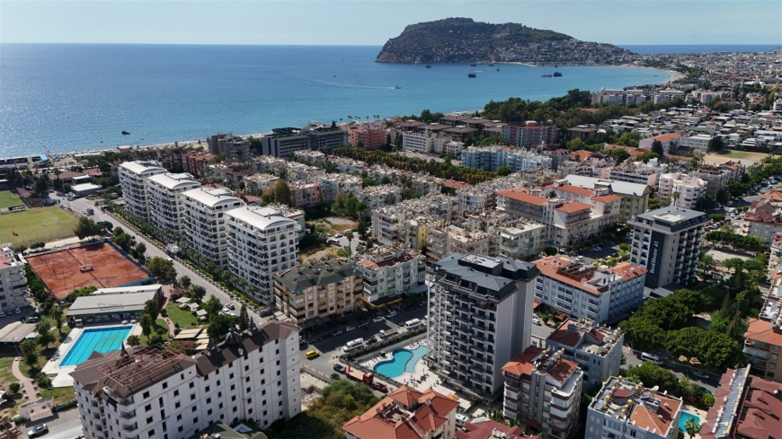 Стильная квартира 1+1 в районе Оба — 600 м до моря, премиум-комплекс, возможна под краткосрочную аренду