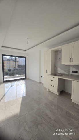 Стильная квартира 1+1 в районе Оба — 600 м до моря, премиум-комплекс, возможна под краткосрочную аренду