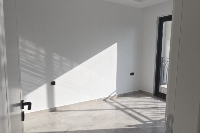 Стильная квартира 1+1 в районе Оба — 600 м до моря, премиум-комплекс, возможна под краткосрочную аренду