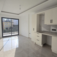 Стильная квартира 1+1 в районе Оба — 600 м до моря, премиум-комплекс, возможна под краткосрочную аренду