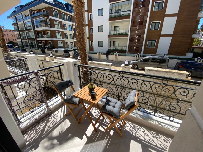 Стильные апартаменты 1+1 с мебелью в 4 минутах от пляжа – идеальны для жизни и аренды