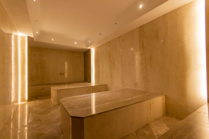 Меблированная 1+1 у моря в престижном районе c возможностью получения  ВНЖ