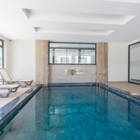 Меблированная 1+1 у моря в престижном районе c возможностью получения  ВНЖ