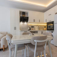 Меблированная 1+1 у моря в престижном районе c возможностью получения  ВНЖ