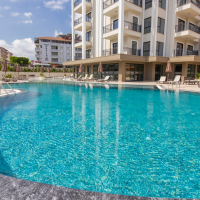 Меблированная 1+1 у моря в престижном районе c возможностью получения  ВНЖ