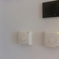 Меблированная 1+1 у моря в престижном районе c возможностью получения  ВНЖ