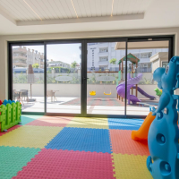 Меблированная 1+1 у моря в престижном районе c возможностью получения  ВНЖ