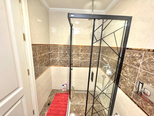 Квартира 1+1 на первой береговой линии в Оба — 50 м до песчаного пляжа, супер-цена