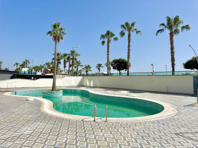 Квартира 1+1 на первой береговой линии в Оба — 50 м до песчаного пляжа, супер-цена