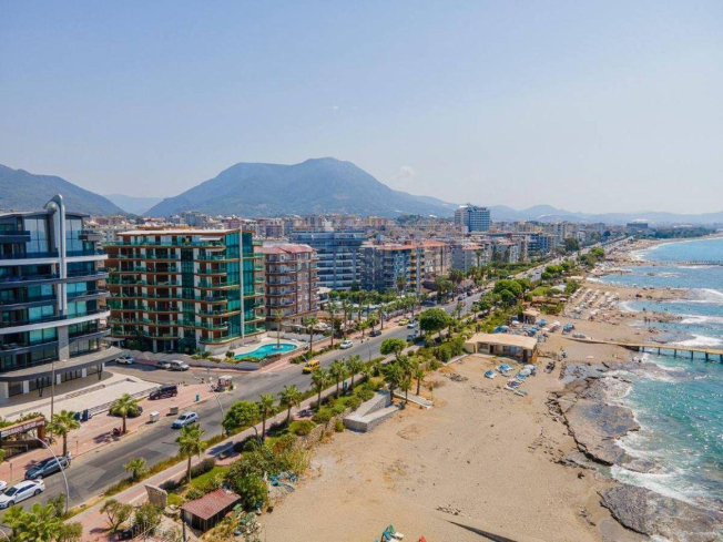 Квартира 1+1 на первой береговой линии в Оба — 50 м до песчаного пляжа, супер-цена