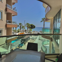 Квартира 1+1 на первой береговой линии в Оба — 50 м до песчаного пляжа, супер-цена