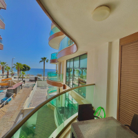 Квартира 1+1 на первой береговой линии в Оба — 50 м до песчаного пляжа, супер-цена