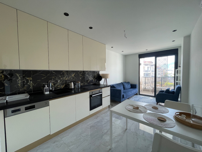 Готовая квартира 1+1 у моря в престижной Оба — меблированный вариант