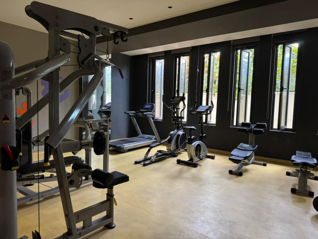 Современная меблированная квартира 1+1 в 100 метрах от моря в Обе