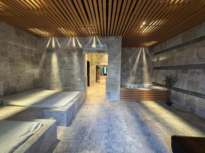 Современная меблированная квартира 1+1 в 100 метрах от моря в Обе