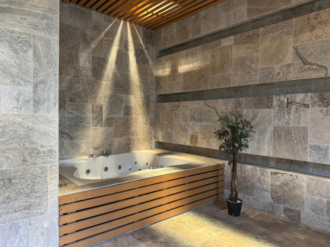 Современная меблированная квартира 1+1 в 100 метрах от моря в Обе