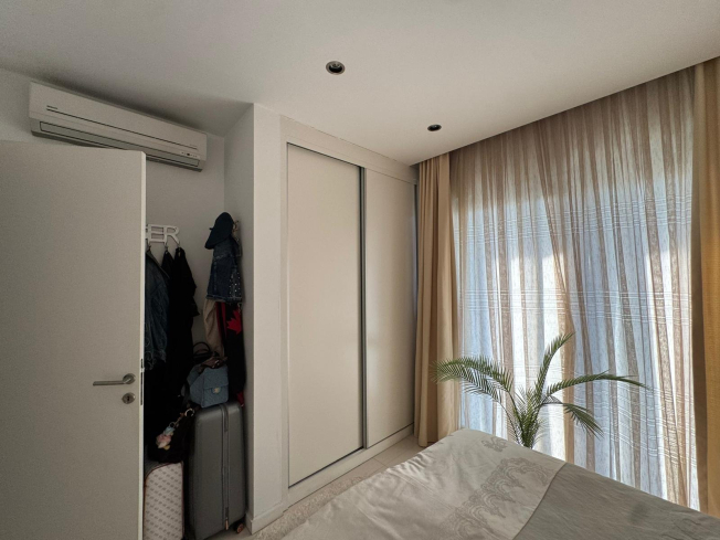 Современная меблированная квартира 1+1 в 100 метрах от моря в Обе