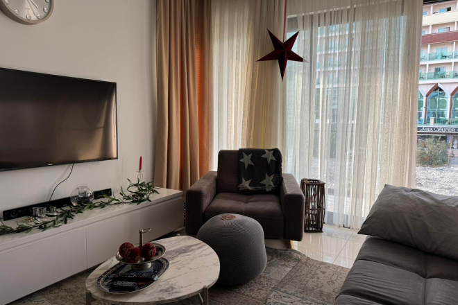 Современная меблированная квартира 1+1 в 100 метрах от моря в Обе