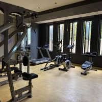 Современная меблированная квартира 1+1 в 100 метрах от моря в Обе