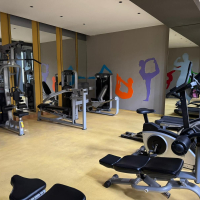 Современная меблированная квартира 1+1 в 100 метрах от моря в Обе