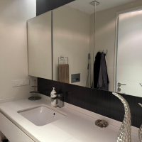 Современная меблированная квартира 1+1 в 100 метрах от моря в Обе