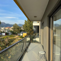 Современная меблированная квартира 1+1 в 100 метрах от моря в Обе