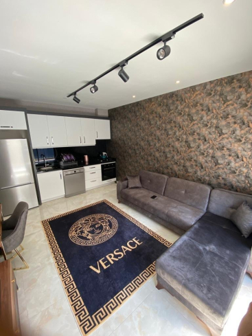 Комфортная 2+1 рядом с пляжем Клеопатра — с мебелью и инфраструктурой