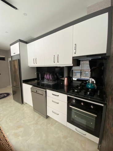 Комфортная 2+1 рядом с пляжем Клеопатра — с мебелью и инфраструктурой