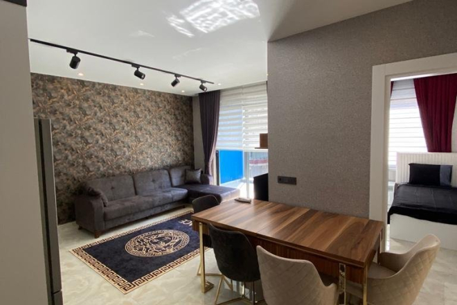 Комфортная 2+1 рядом с пляжем Клеопатра — с мебелью и инфраструктурой